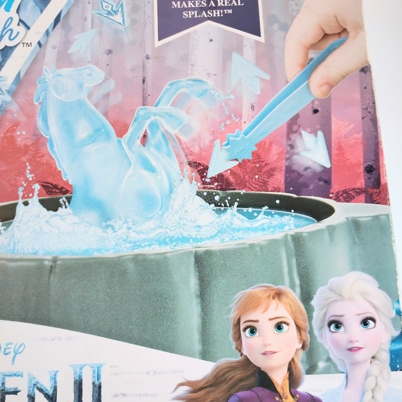 Disney Frozen II Splash Match The Snow Flake Collecting Game That Makes A Splash - Picture 3 of 6